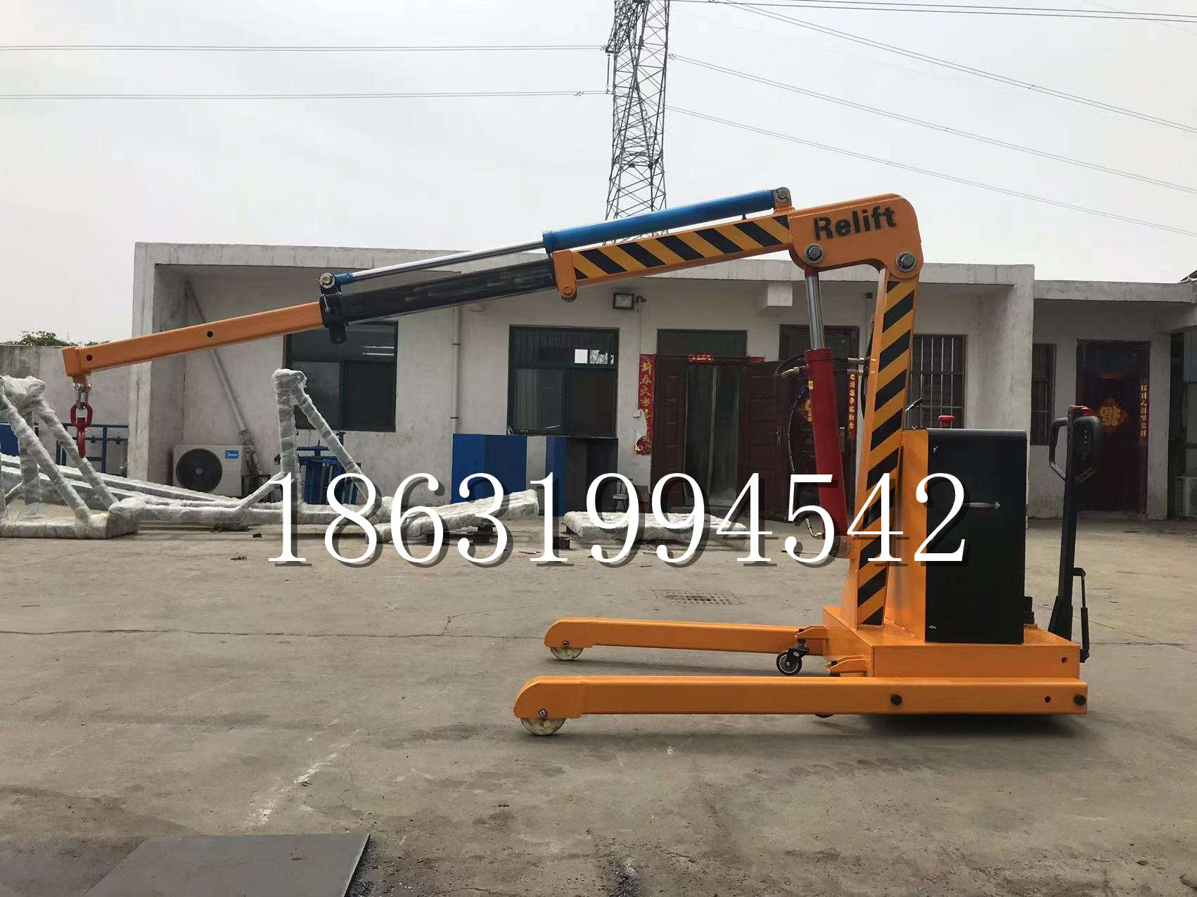 太谷县久征定做3吨三轮随车吊 农用园林绿化移树吊 平板工程用小吊机